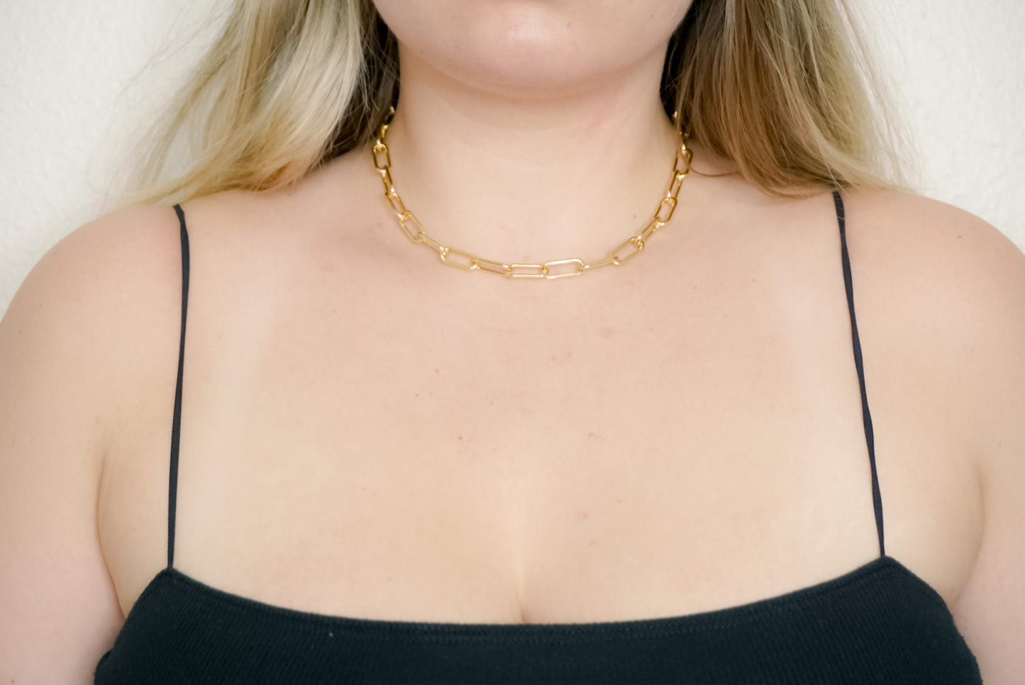 Large Clique Necklace