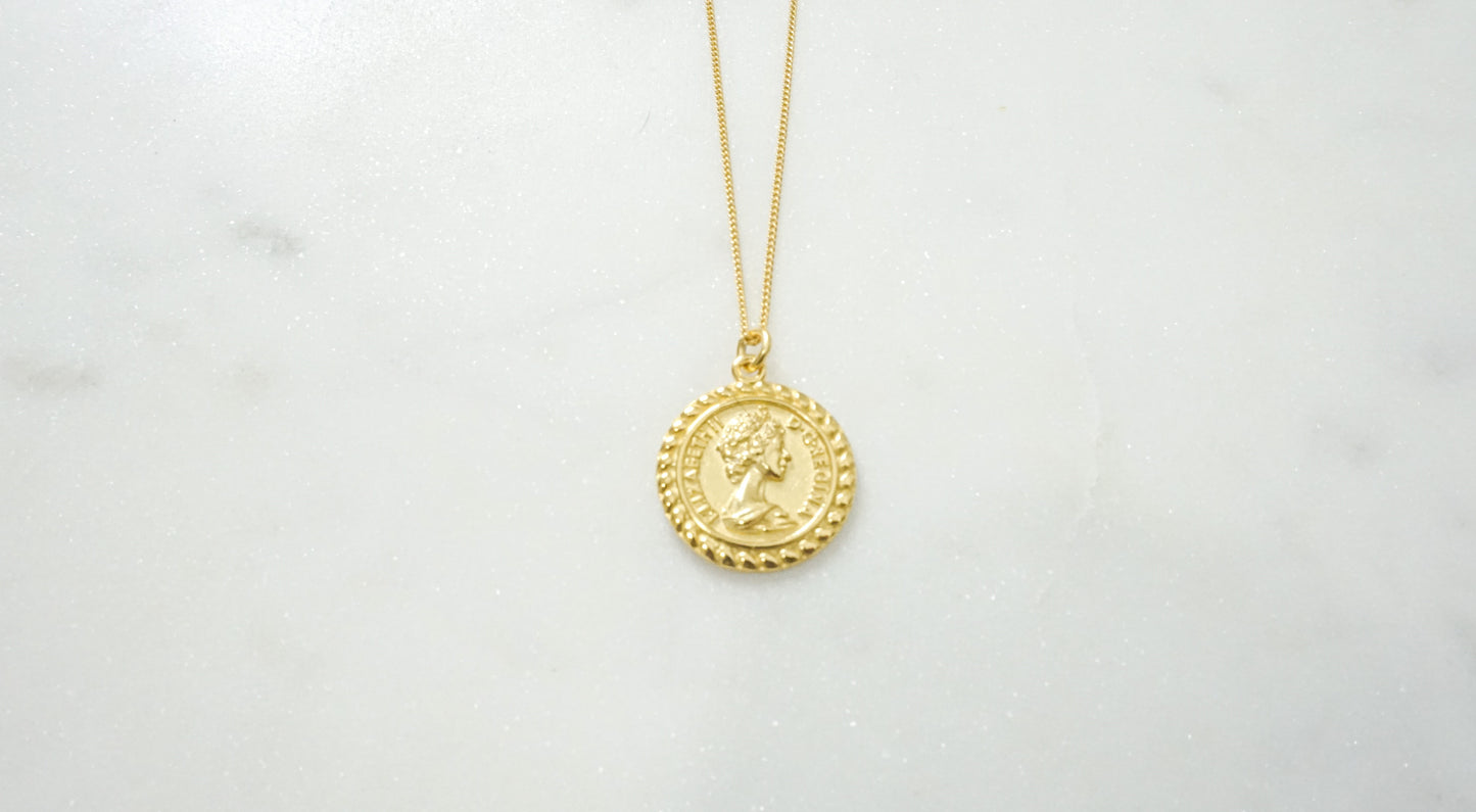 Queen Necklace