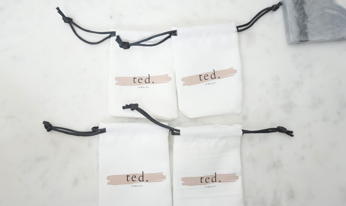 Ted. Drawstring Pouch