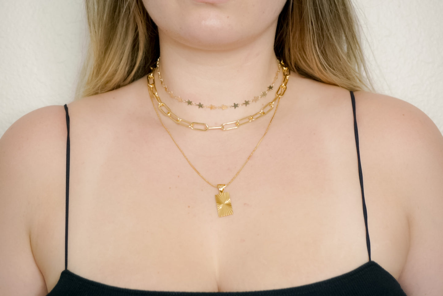 Large Clique Necklace